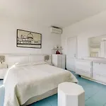 Spacious In Dei Marmi - Sea View & Balcony * Φόρτε ντε Μάρμι
