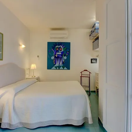 Spacious In Dei Marmi - Sea View & Balcony *