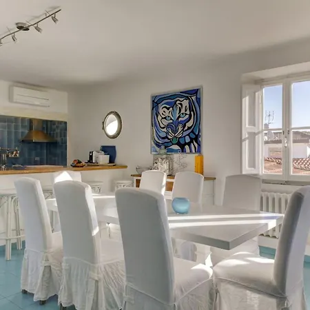 Spacious In Dei Marmi - Sea View&balcony Appartamento