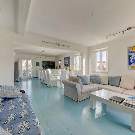 Spacious In Dei Marmi - Sea View & Balcony