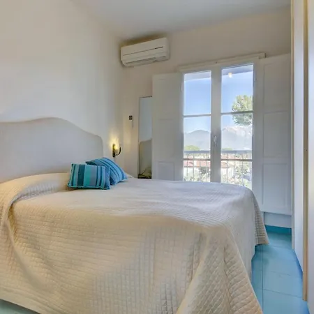 Spacious In Dei Marmi - Sea View & Balcony
