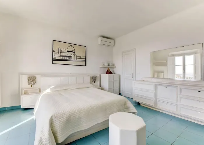 Spacious In Dei Marmi - Sea View & Balcony * 马尔米堡