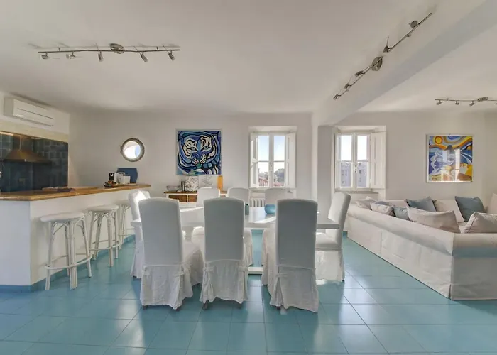 Dei Marmi Sea View Apartment *