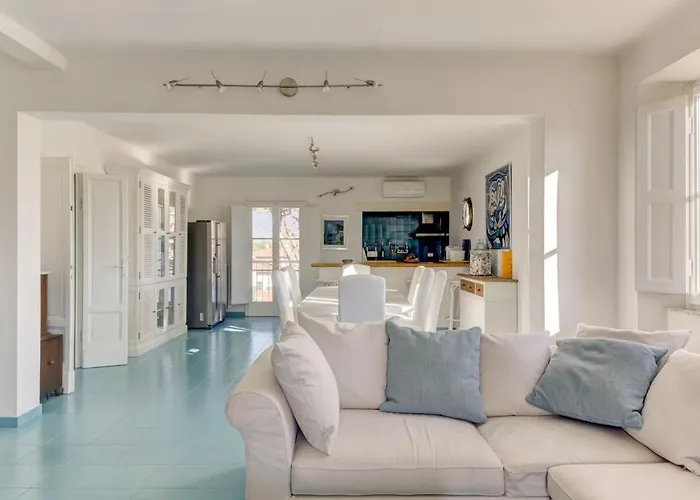 Apartment Dei Marmi Sea View *