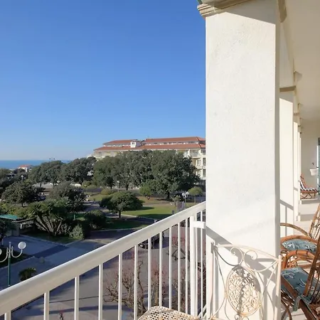 شقة Spacious In Dei Marmi - Sea View & Balcony فورتي دي مارمي